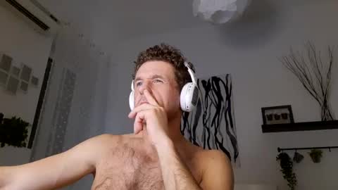 Snapshot of apollobest77 chatting on January 30, 2025, 12:07 am apollobest77 online show from January 30, 2025, 12:07 am