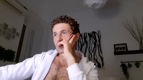 Snapshot of apollobest77 chatting on January 30, 2025, 7:26 pm apollobest77 online show from January 30, 2025, 7:26 pm