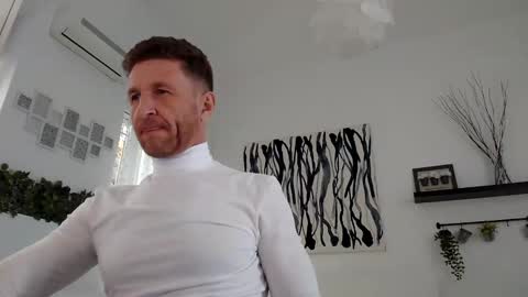 Snapshot of apollobest77 chatting on February 4, 2025, 11:49 am apollobest77 online show from February 4, 2025, 11:49 am