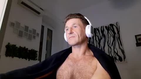 Snapshot of apollobest77 chatting on February 9, 2025, 11:57 pm apollobest77 online show from February 9, 2025, 11:57 pm