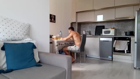 Snapshot of apollobest77 chatting on September 10, 2025, 10:26 am apollobest77 online show from September 10, 2025, 10:26 am