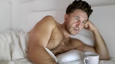 Snapshot of apollobest77 chatting on October 5, 2025, 10:13 am apollobest77 online show from October 5, 2025, 10:13 am