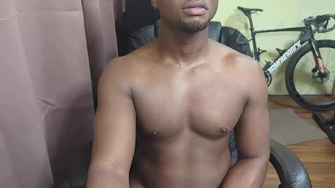 apollodarkmn online show from April 24, 2026, 11:51 pm