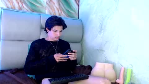 Apolo online show from February 21, 2025, 4:48 pm