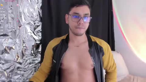 Snapshot of apolo_jake chatting on September 30, 2025, 3:00 am Luca. online show from September 30, 2025, 3:00 am