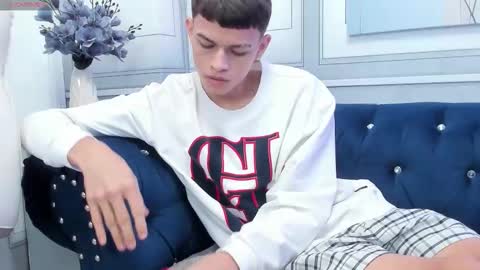 Snapshot of apolo_jonnes chatting on March 15, 2026, 2:12 pm online show from March 15, 2026, 2:12 pm