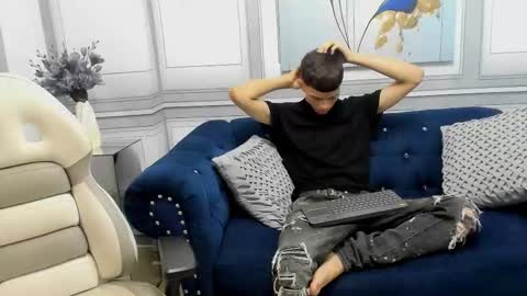 Snapshot of apolo_jonnes chatting on March 22, 2026, 1:31 am online show from March 22, 2026, 1:31 am