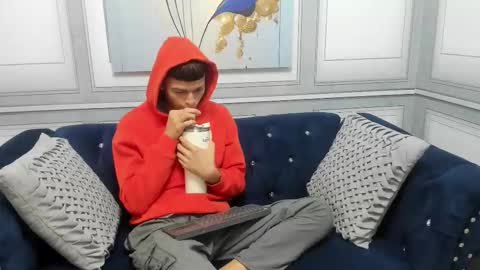 Snapshot of apolo_jonnes chatting on March 27, 2026, 2:39 am online show from March 27, 2026, 2:39 am