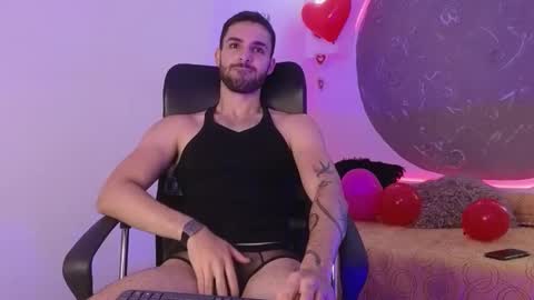 Apolo Lux  online show from February 14, 2026, 8:05 pm