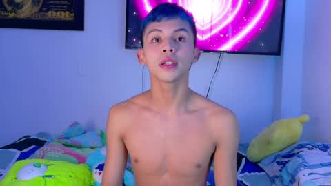 Snapshot of apolo_prince1 chatting on May 8, 2026, 5:02 am Apolo online show from May 8, 2026, 5:02 am
