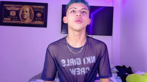 Snapshot of apolo_prince1 chatting on May 15, 2026, 10:17 pm Apolo online show from May 15, 2026, 10:17 pm