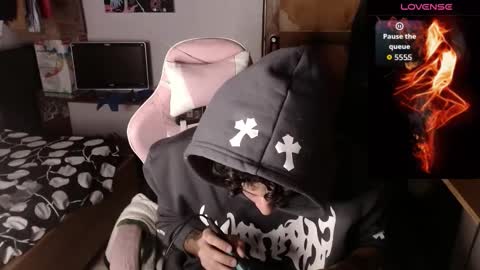 Snapshot of apolo_s chatting on February 3, 2026, 6:22 am Andres online show from February 3, 2026, 6:22 am