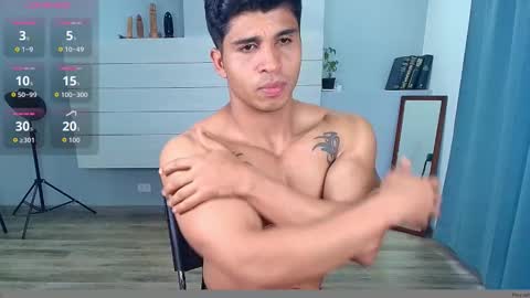 Apolo online show from November 12, 2025, 7:13 pm