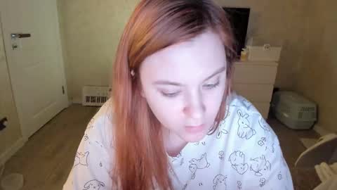 Snapshot of appleyummybuns chatting on March 8, 2026, 2:04 am appleyummybuns online show from March 8, 2026, 2:04 am