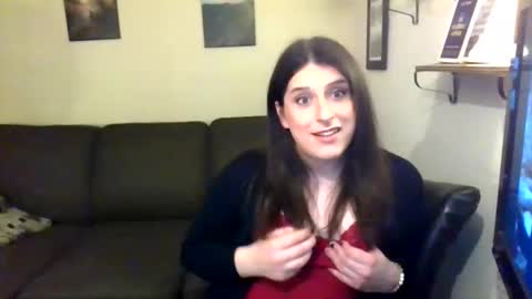 apri1f1owers online show from March 4, 2026, 10:49 pm