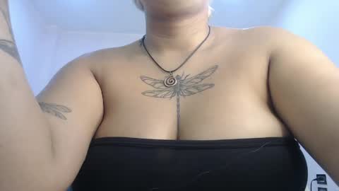 Snapshot of april__bunny chatting on May 28, 2026, 8:17 pm April Bunny online show from May 28, 2026, 8:17 pm