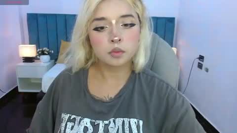Snapshot of april__bunny chatting on July 2, 2026, 9:21 pm April Bunny online show from July 2, 2026, 9:21 pm