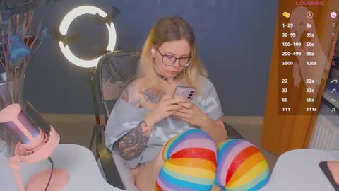 Snapshot of april_hentaigirl chatting on December 17, 2024, 9:16 pm    my special content  online show from December 17, 2024, 9:16 pm