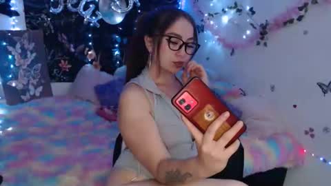 april_l6 online show from February 18, 2026, 11:55 pm