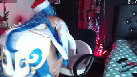 Snapshot of aprildol chatting on December 25, 2024, 7:35 am lucy online show from December 25, 2024, 7:35 am