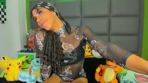 aprill_fox online show from December 22, 2025, 1:41 pm