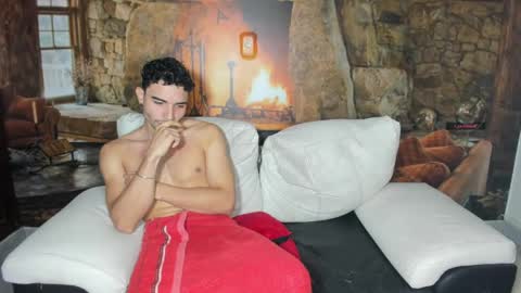 Snapshot of aprovechame_ chatting on June 6, 2026, 5:12 am aprovechame_ online show from June 6, 2026, 5:12 am
