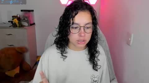 aqua emilly online show from January 6, 2026, 9:07 pm