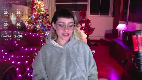 Snapshot of aquamarinebubble chatting on January 7, 2025, 7:52 am Zam independent model online show from January 7, 2025, 7:52 am