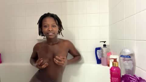 Aqua Siren online show from November 11, 2025, 5:35 pm