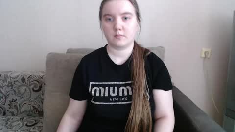 Snapshot of aquanarmin chatting on April 10, 2026, 7:57 am Josefin online show from April 10, 2026, 7:57 am