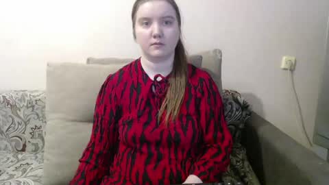 Josefin online show from May 3, 2026, 4:07 am
