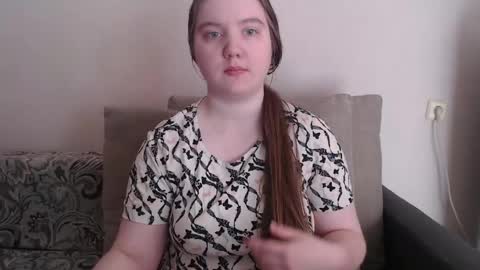 Josefin online show from May 4, 2026, 2:18 am
