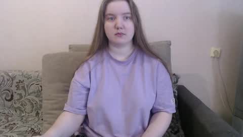 Josefin online show from May 12, 2026, 2:08 am
