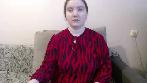 Josefin online show from May 18, 2026, 4:51 am