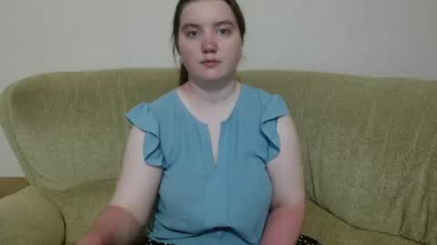 Josefin online show from July 7, 2026, 3:20 am
