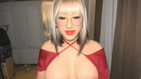 Snapshot of aqueenofcumxx chatting on February 13, 2026, 6:48 pm Alicia online show from February 13, 2026, 6:48 pm