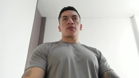Snapshot of aquiles_51 chatting on April 29, 2026, 6:03 pm Jonathan online show from April 29, 2026, 6:03 pm