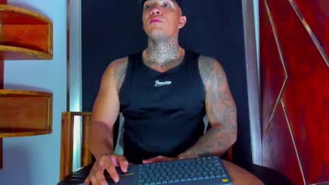 AquilesElpapi online show from March 19, 2026, 5:11 am