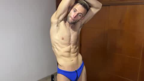 Snapshot of aquilesmade chatting on December 11, 2024, 2:19 am Aquilesmade online show from December 11, 2024, 2:19 am