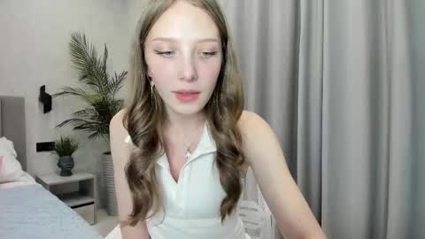 Snapshot of ar_ya18 chatting on September 17, 2025, 9:11 am Lina online show from September 17, 2025, 9:11 am