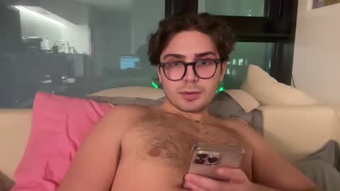 Snapshot of arabmoneyxo2 chatting on February 17, 2025, 5:36 am arabmoneyxo2 online show from February 17, 2025, 5:36 am