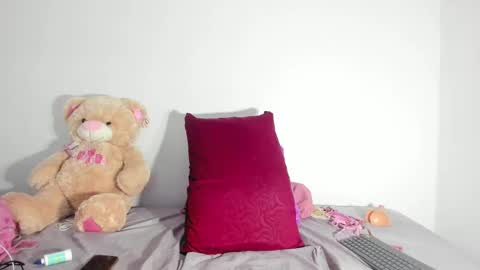 Arantza Hill online show from March 9, 2025, 8:29 am