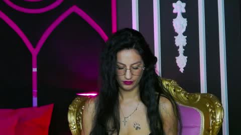 Areina online show from June 25, 2026, 5:12 am