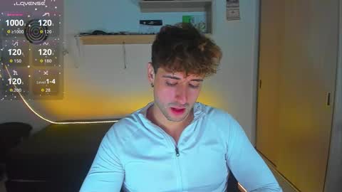 Snapshot of ares_blue chatting on February 3, 2026, 1:15 am ares blue online show from February 3, 2026, 1:15 am