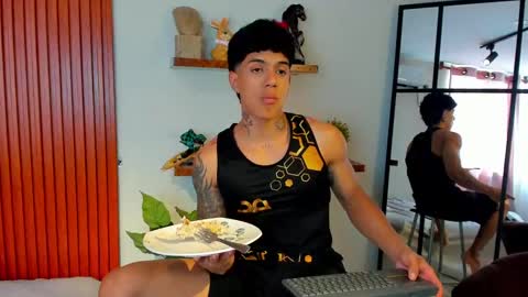 Snapshot of aress444 chatting on September 13, 2025, 8:30 pm aress444 online show from September 13, 2025, 8:30 pm