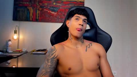 aress444 online show from November 12, 2025, 12:44 am