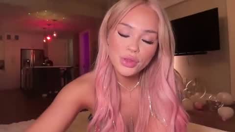 Ari  online show from July 8, 2026, 3:55 am