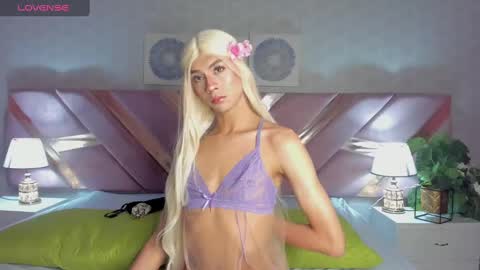 Snapshot of ari_sunshine chatting on January 20, 2025, 12:57 am Ari  online show from January 20, 2025, 12:57 am