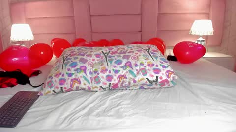 Snapshot of ari_sunshine chatting on February 17, 2025, 4:09 am Ari  online show from February 17, 2025, 4:09 am