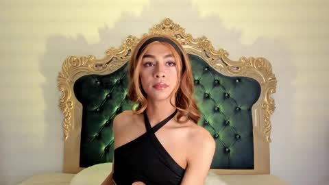 Snapshot of ari_sunshine chatting on September 12, 2025, 10:21 pm Ari  online show from September 12, 2025, 10:21 pm